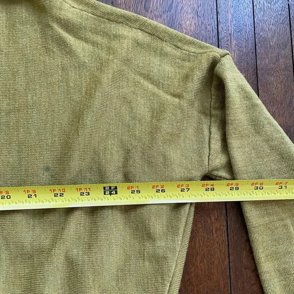 EILEEN FISHER Medium Green VNeck 100% Merino Wool Split Side Hem SweaterREAD - Picture 6 of 11